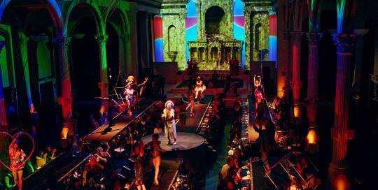 revive_la_stage_visuals_800x550